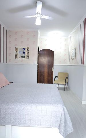 Casa à venda com 160m², 3 quartos e 2 vagas Casa à venda com 160m², 3 quartos e 2 vagasQuarto Suíte