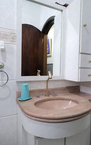 Casa à venda com 160m², 3 quartos e 2 vagas Casa à venda com 160m², 3 quartos e 2 vagasBanheiro 2