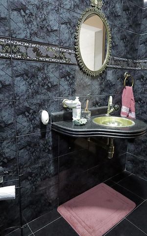Casa à venda com 160m², 3 quartos e 2 vagas Casa à venda com 160m², 3 quartos e 2 vagasBanheiro