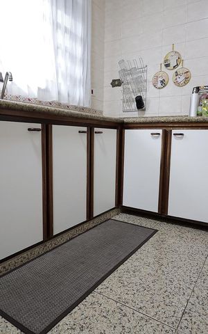 Casa à venda com 160m², 3 quartos e 2 vagas Casa à venda com 160m², 3 quartos e 2 vagasCozinha