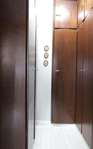 Casa à venda com 160m², 3 quartos e 2 vagas Casa à venda com 160m², 3 quartos e 2 vagasCloset
