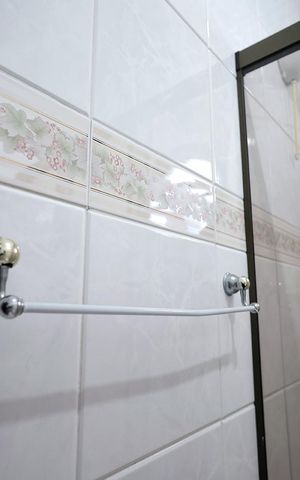 Casa à venda com 160m², 3 quartos e 2 vagas Casa à venda com 160m², 3 quartos e 2 vagasBanheiro 2