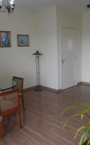 Apartamento à venda com 132m², 3 quartos e 2 vagasEntrada