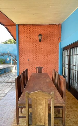 Casa para alugar com 236m², 4 quartos e 6 vagasQuintal