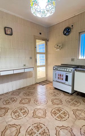 Casa para alugar com 236m², 4 quartos e 6 vagasCozinha