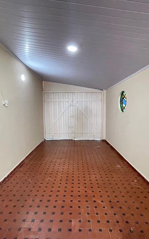 Casa para alugar com 236m², 4 quartos e 6 vagasGaragem