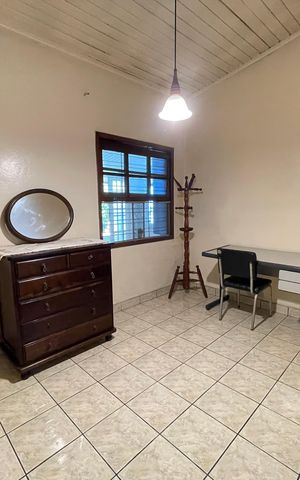 Casa para alugar com 236m², 4 quartos e 6 vagasQuarto 3
