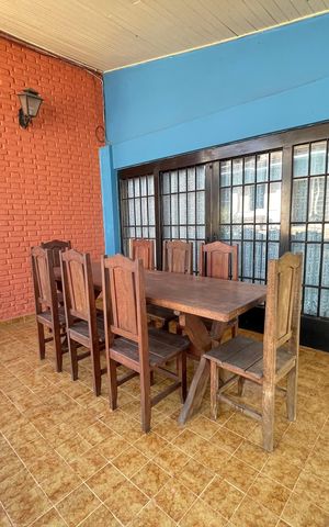 Casa para alugar com 236m², 4 quartos e 6 vagasQuintal