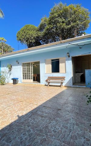 Casa para alugar com 236m², 4 quartos e 6 vagasQuintal