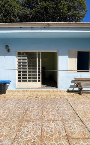 Casa para alugar com 236m², 4 quartos e 6 vagasQuintal