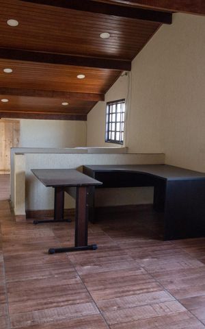 Casa para alugar com 220m², 3 quartos e 5 vagasSoton