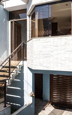 Casa para alugar com 220m², 3 quartos e 5 vagasEntrada