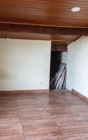 Casa para alugar com 220m², 3 quartos e 5 vagasSoton