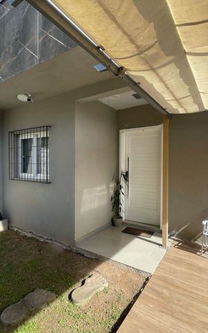 Casa à venda com 135m², 3 quartos e 3 vagas Casa à venda com 135m², 3 quartos e 3 vagasÁrea comum