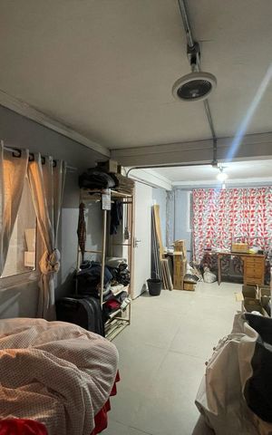 Casa à venda com 135m², 3 quartos e 3 vagas Casa à venda com 135m², 3 quartos e 3 vagasQuarto de serviço