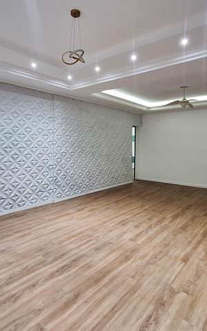 Casa para alugar com 319m², 3 quartos e 2 vagas Casa para alugar com 319m², 3 quartos e 2 vagasSala