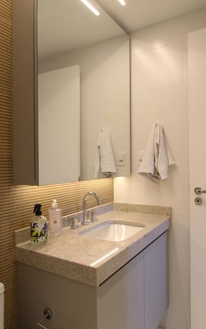 Apartamento à venda com 65m², 2 quartos e 1 vagaBanheiro Social