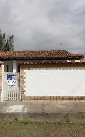Casa para alugar com 360m², 2 quartos e 2 vagasFachada