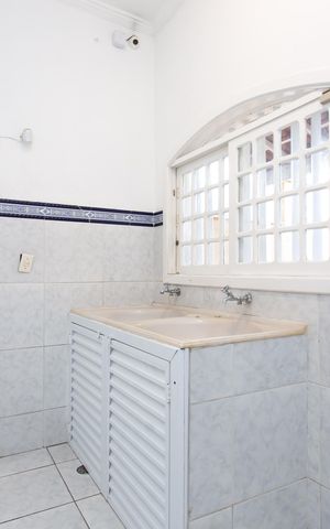 Casa à venda com 150m², 3 quartos e 2 vagasÁrea de Serviço 