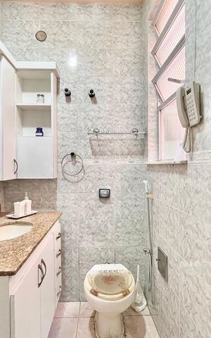 Apartamento à venda com 140m², 3 quartos e 1 vaga Apartamento à venda com 140m², 3 quartos e 1 vagaBanheiro social