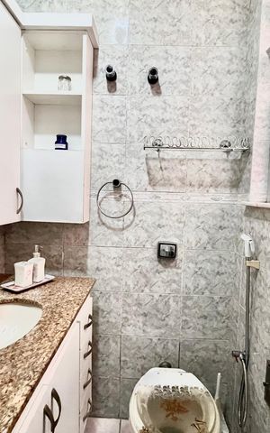 Apartamento à venda com 140m², 3 quartos e 1 vaga Apartamento à venda com 140m², 3 quartos e 1 vagaBanheiro social