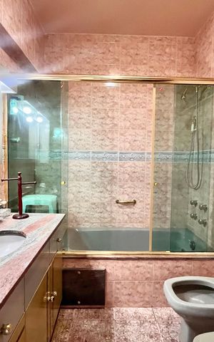 Apartamento à venda com 140m², 3 quartos e 1 vaga Apartamento à venda com 140m², 3 quartos e 1 vagaBanheiro da Suíte