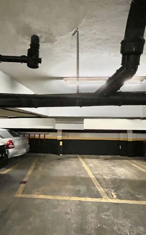 Apartamento à venda com 140m², 3 quartos e 1 vaga Apartamento à venda com 140m², 3 quartos e 1 vagaGaragem