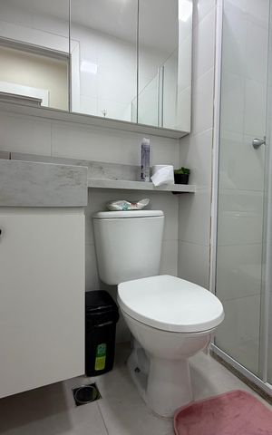 Apartamento à venda com 43m², 2 quartos e 1 vaga Apartamento à venda com 43m², 2 quartos e 1 vagaBanheiro