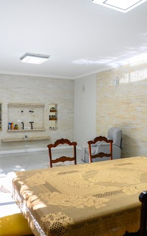 Casa para alugar com 350m², 4 quartos e 12 vagas Casa para alugar com 350m², 4 quartos e 12 vagasSala