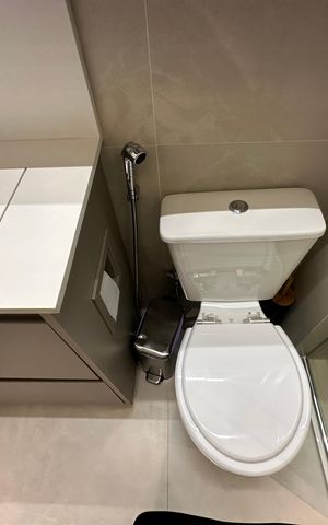 Apartamento para alugar com 75m², 2 quartos e 2 vagas Apartamento para alugar com 75m², 2 quartos e 2 vagasBanheiro da Suíte 1