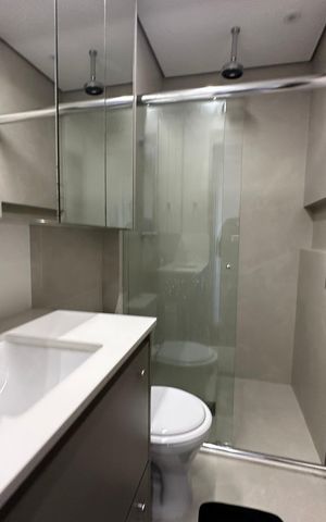 Apartamento para alugar com 75m², 2 quartos e 2 vagas Apartamento para alugar com 75m², 2 quartos e 2 vagasBanheiro da Suíte 2