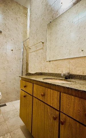 Casa para alugar com 90m², 4 quartos e 1 vaga