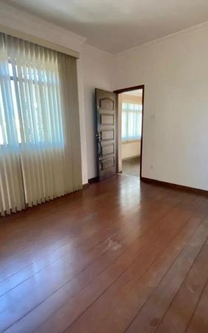 Casa para alugar com 90m², 4 quartos e 1 vaga