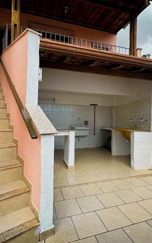Casa para alugar com 90m², 4 quartos e 1 vaga
