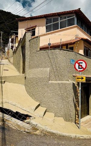 Casa para alugar com 90m², 4 quartos e 1 vaga Casa para alugar com 90m², 4 quartos e 1 vagaFachada
