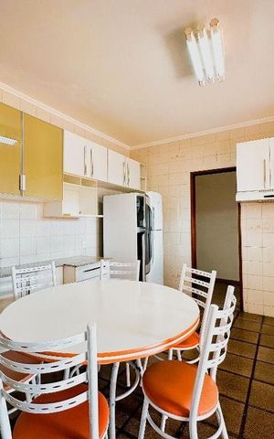 Casa para alugar com 90m², 4 quartos e 1 vaga