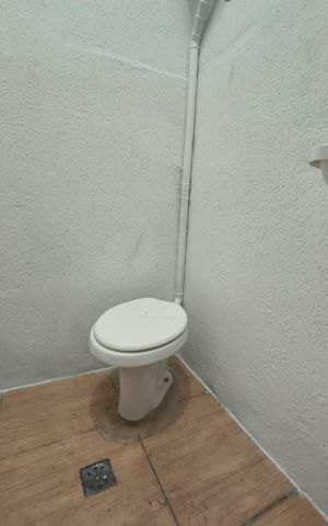 Casa para alugar com 150m², 4 quartos e sem vaga Casa para alugar com 150m², 4 quartos e sem vagaBanheiro