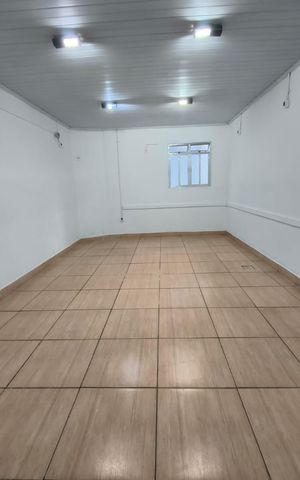 Casa para alugar com 150m², 4 quartos e sem vaga Casa para alugar com 150m², 4 quartos e sem vagaSala