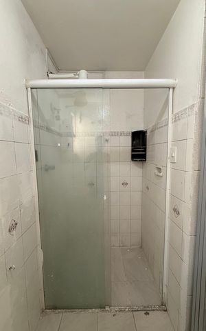Studio à venda com 28m², 1 quarto e sem vaga Studio à venda com 28m², 1 quarto e sem vagaBanheiro social