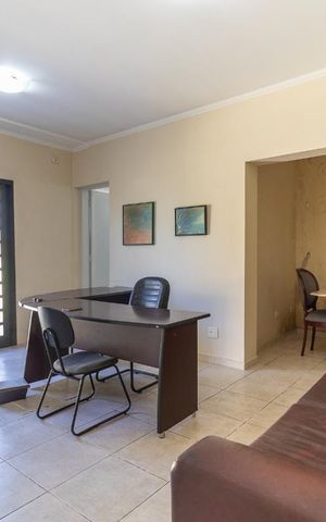 Casa à venda com 210m², 1 quarto e 3 vagas