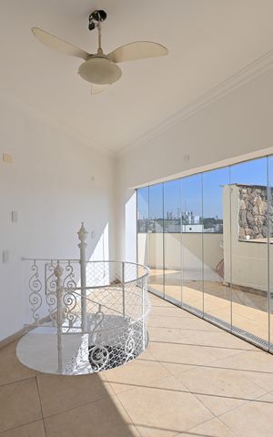 Apartamento para alugar com 200m², 2 quartos e 3 vagasCobertura