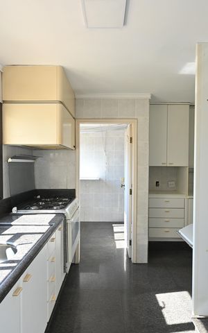 Apartamento para alugar com 200m², 2 quartos e 3 vagasCozinha