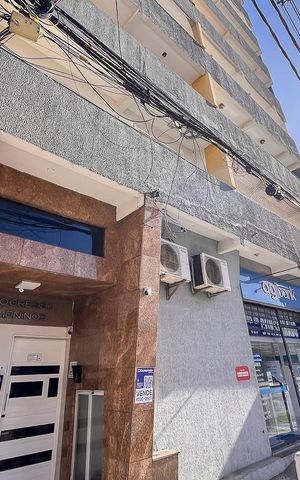 Apartamento à venda com 81m², 2 quartos e 1 vagaFachada + plaquinha