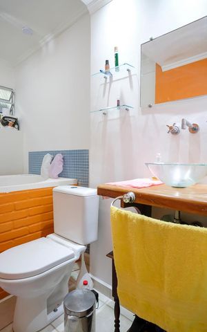 Apartamento à venda com 81m², 2 quartos e 1 vagaBanheiro da suíte