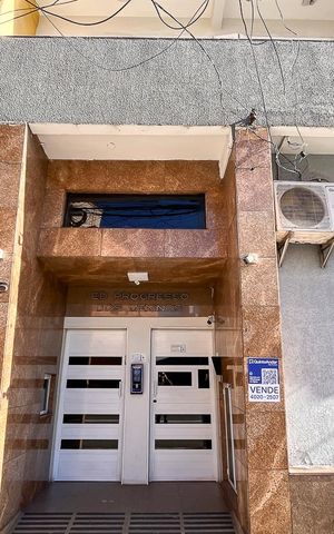 Apartamento à venda com 81m², 2 quartos e 1 vagaFachada + plaquinha