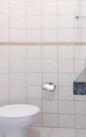 Apartamento à venda com 70m², 2 quartos e 2 vagas Apartamento à venda com 70m², 2 quartos e 2 vagasBanheiro