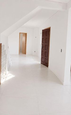 Casa à venda com 90m², 2 quartos e 1 vaga Casa à venda com 90m², 2 quartos e 1 vagaSala