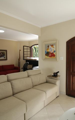 Casa de condomínio à venda com 310m², 4 quartos e 2 vagasSala