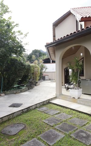 Casa de condomínio à venda com 310m², 4 quartos e 2 vagasJardim