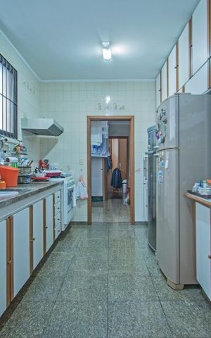 Apartamento à venda com 240m², 5 quartos e 4 vagas